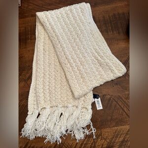 ⛵️ New!! Gap women’s winter scarf